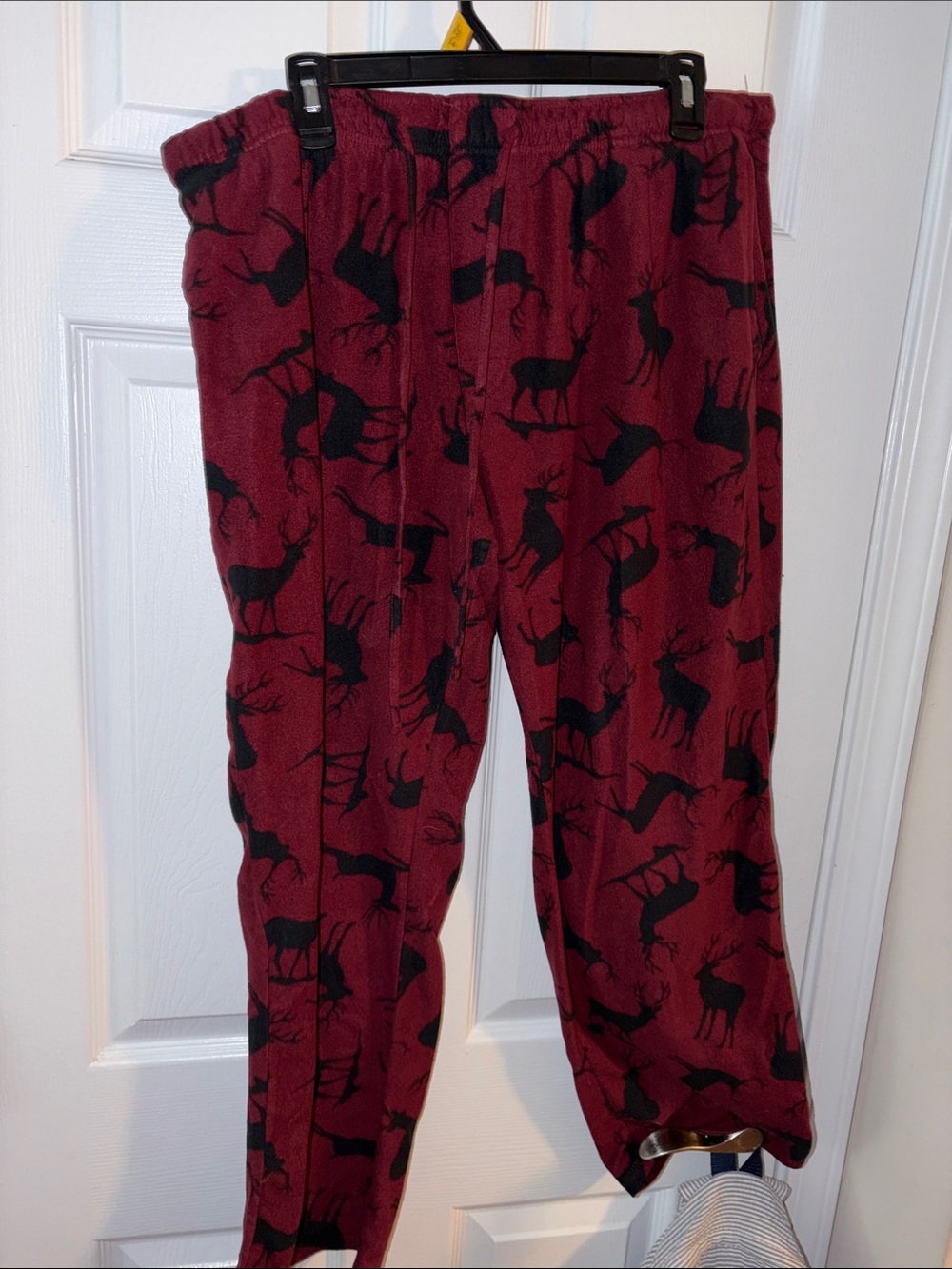 Men's Fleece Pajama Pants - Burgundy with Black Deer Print